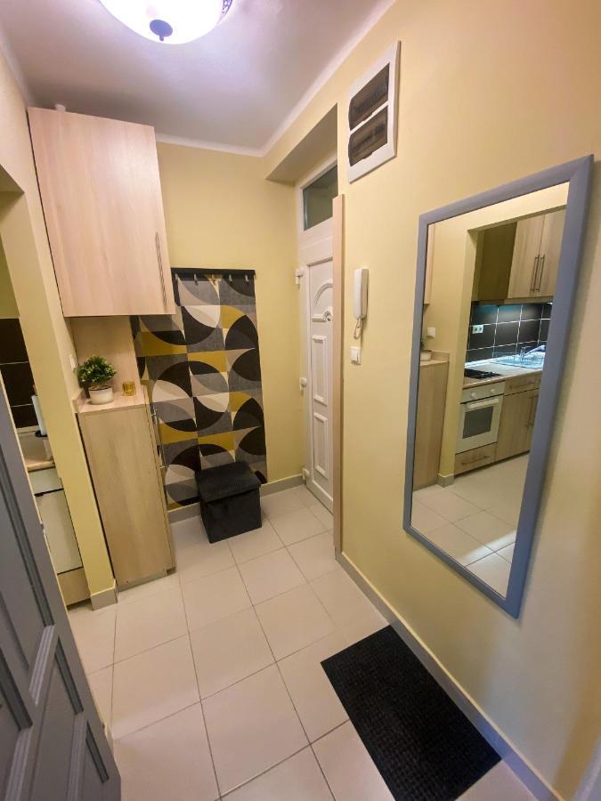 Fresh Smartly Designed Flat & Sunny Balcony * Budapest