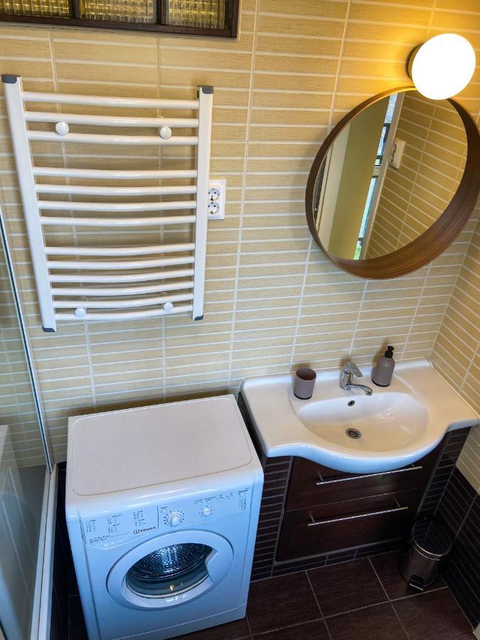 Fresh Smartly Designed Flat & Sunny Balcony Apartment Budapest
