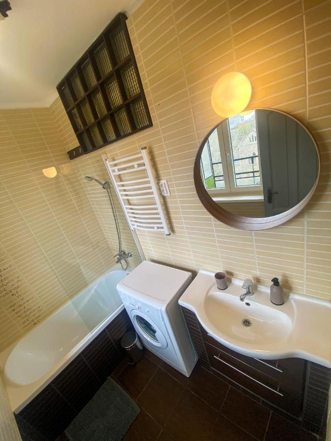 Fresh Smartly Designed Flat & Sunny Balcony Budapest
